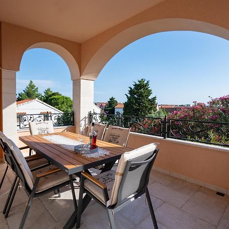 Apartments Tomulic Novalja Extérieur photo