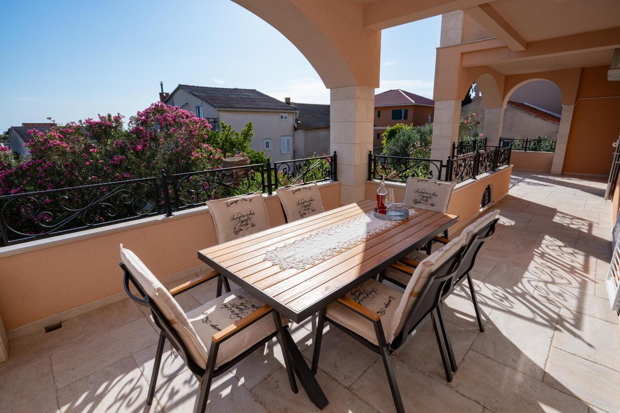 Apartments Tomulic Novalja Extérieur photo