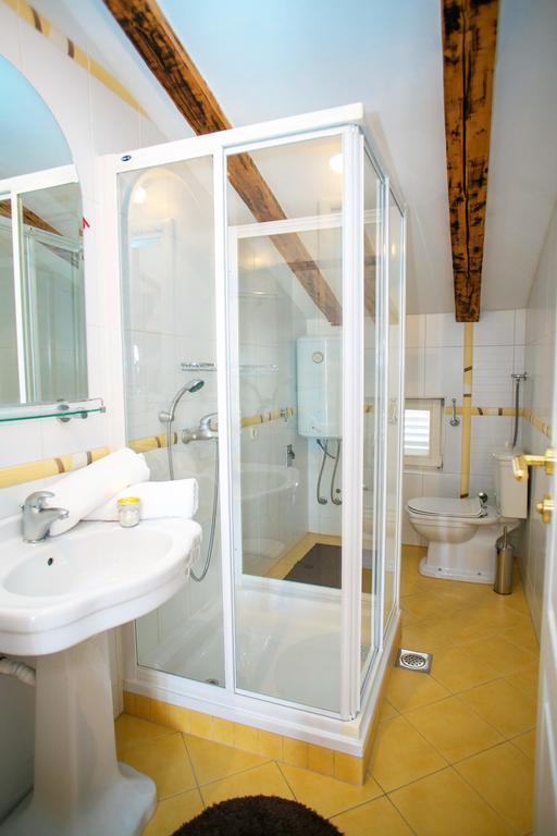 Apartments Tomulic Novalja Extérieur photo