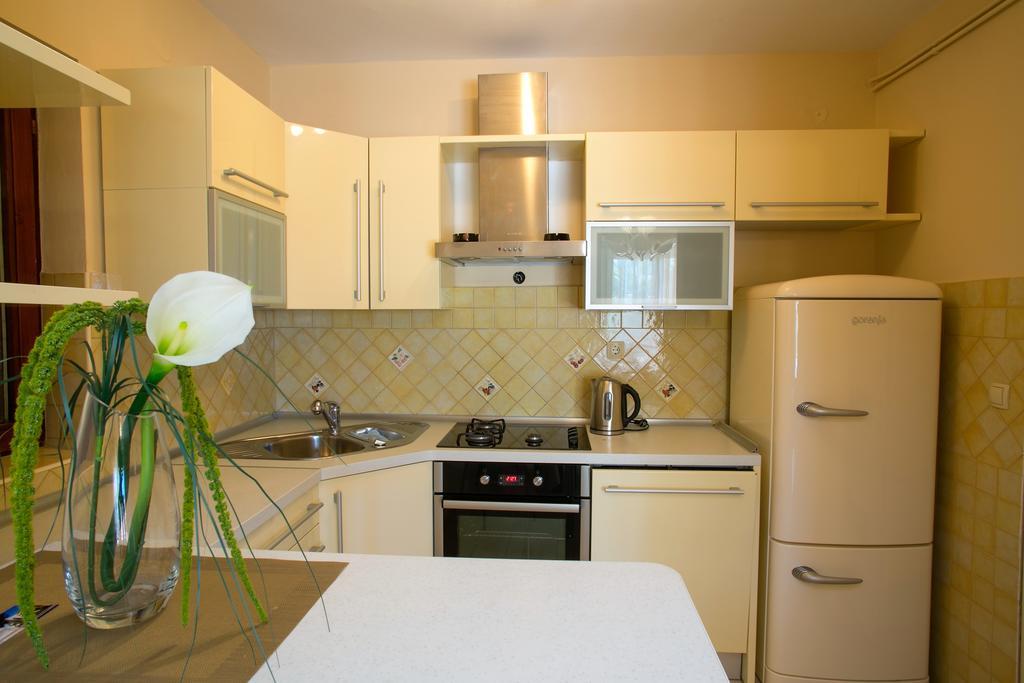 Apartments Tomulic Novalja Extérieur photo
